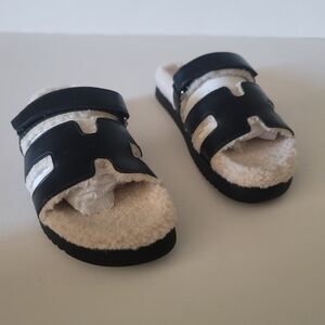 Steve Madden Kids Black and Cream Sandals